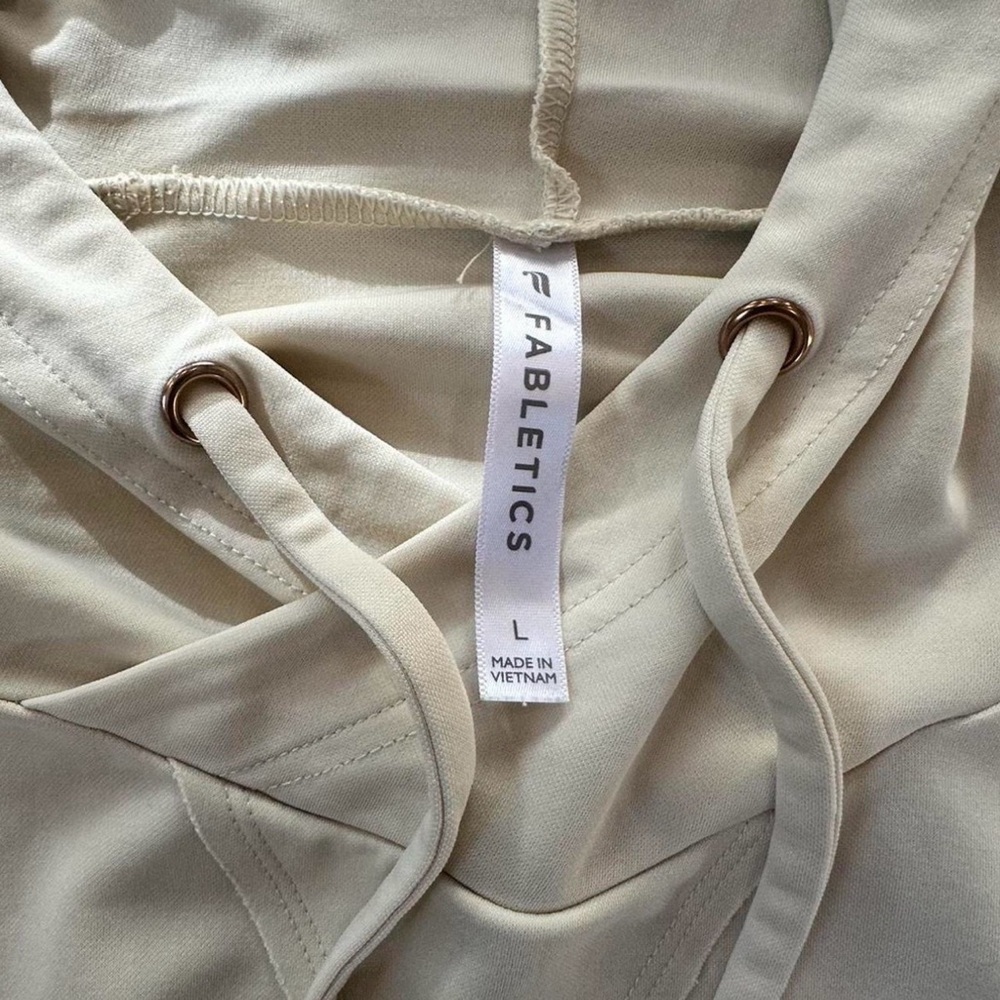 Fabletics Light Yellow Cream Oversized Hoodie Womens Sz Large Workout Gym Top